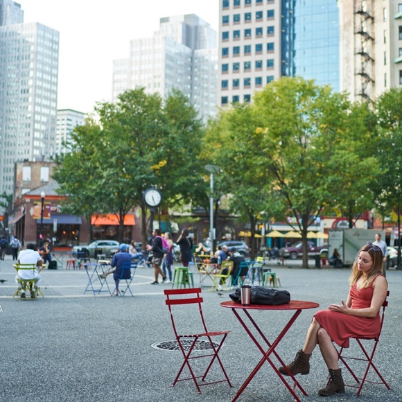 Meet your Posher, Kim - Picture 2 of 2